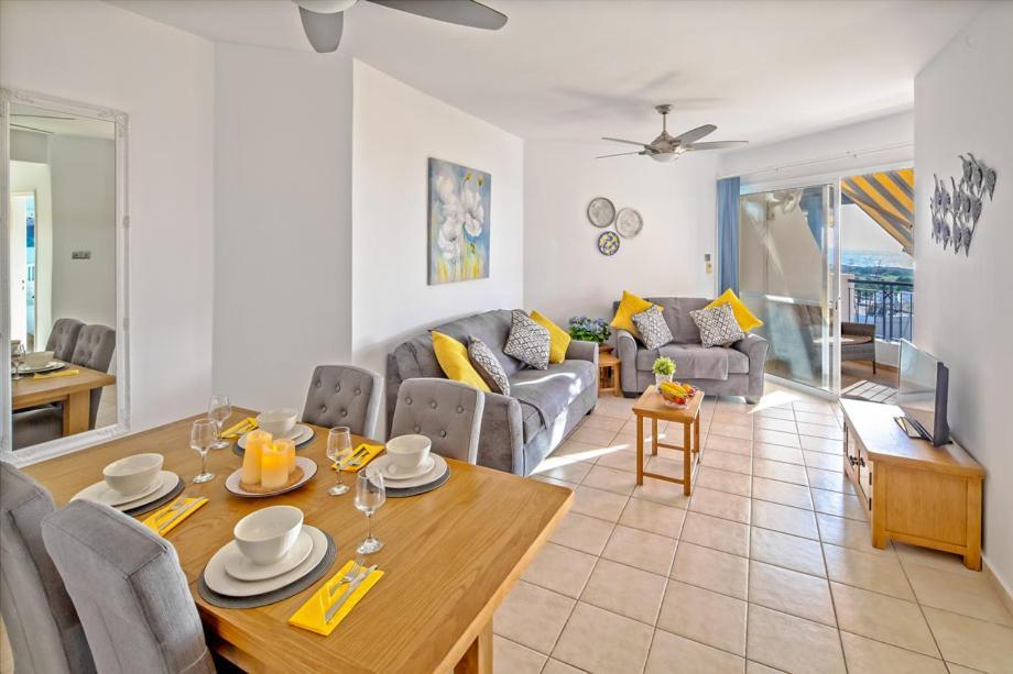 207 Kings Palace Seaview Apartment